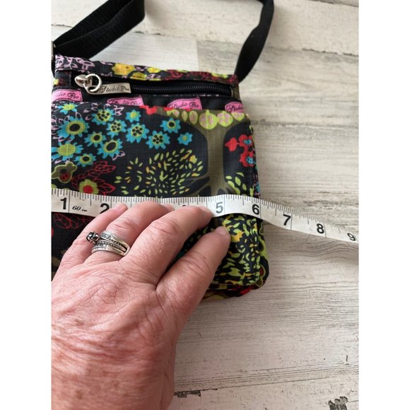 Studio Pro multi-pocketed shoulder/crossbody bag - Picture 10 of 11